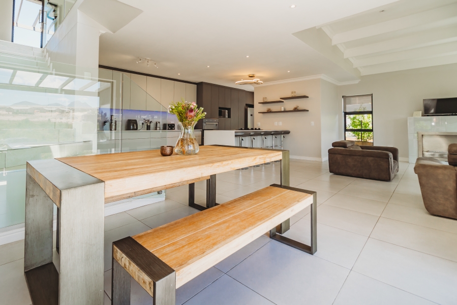 4 Bedroom Property for Sale in Welgelegen Western Cape